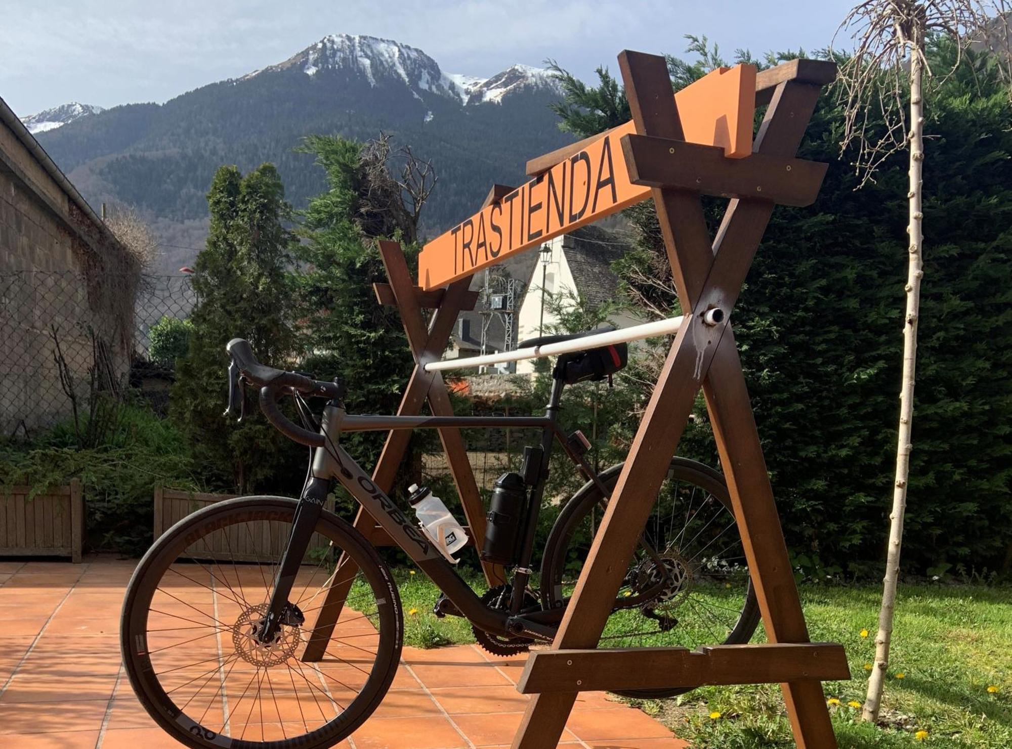 Hostaltina Bossòst Esterno foto