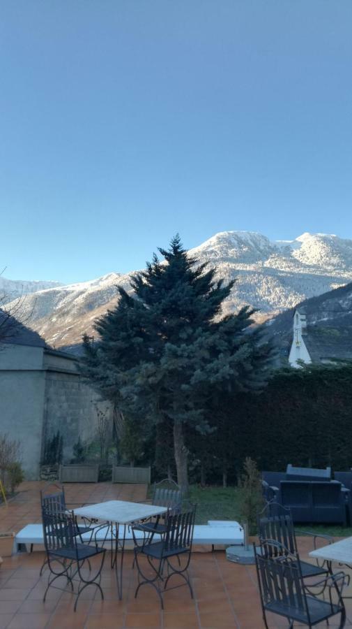 Hostaltina Bossòst Esterno foto